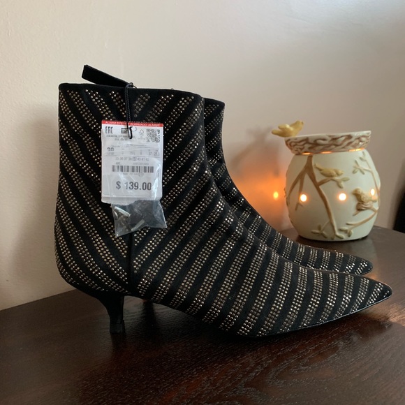 Worn twice no tags Zara Black Leather Boot I used them twice like new , not new - Picture 6 of 7